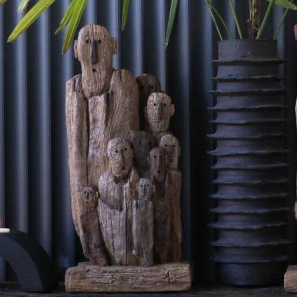 Floodwood Family Table Decor - V1